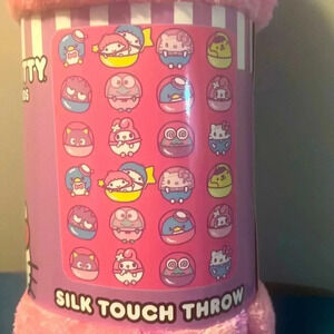 New Hello Kitty Silk Touch Throw
